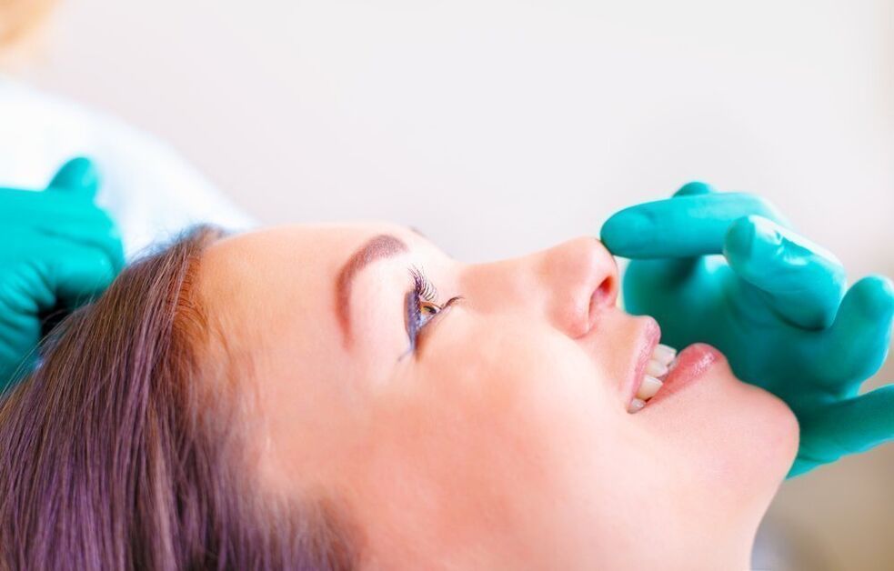 Exame de nariz antes da rinoplastia